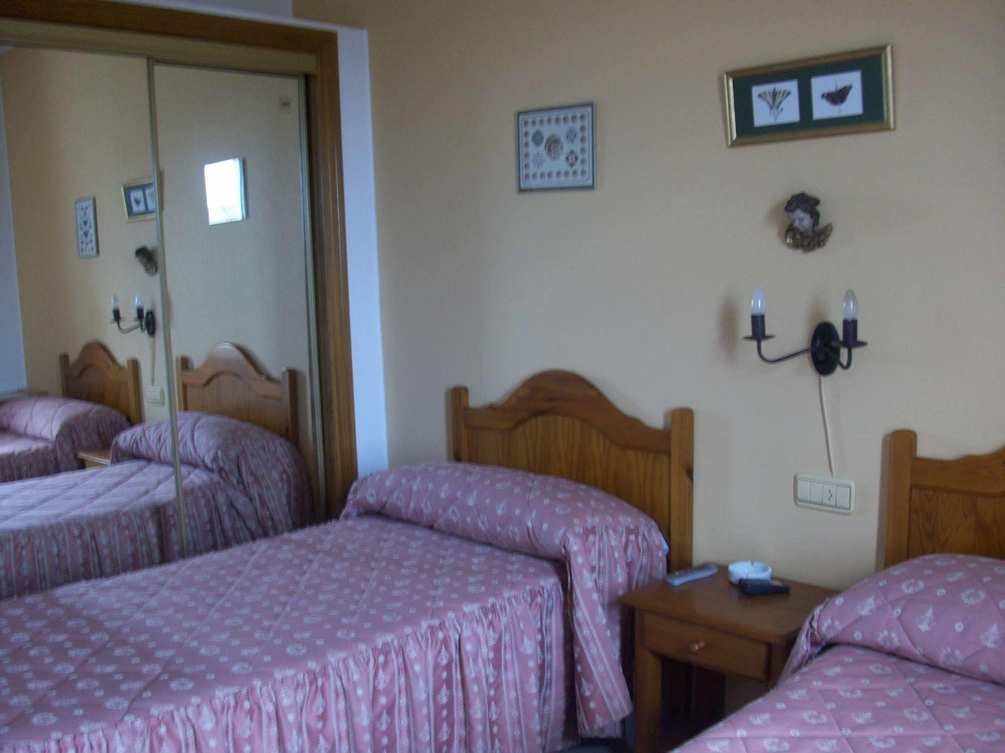 Hostal Goya II Carbonero el Mayor Extérieur photo